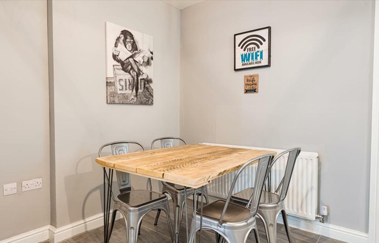 Wow, What A Space, Check Out! * Swansea
