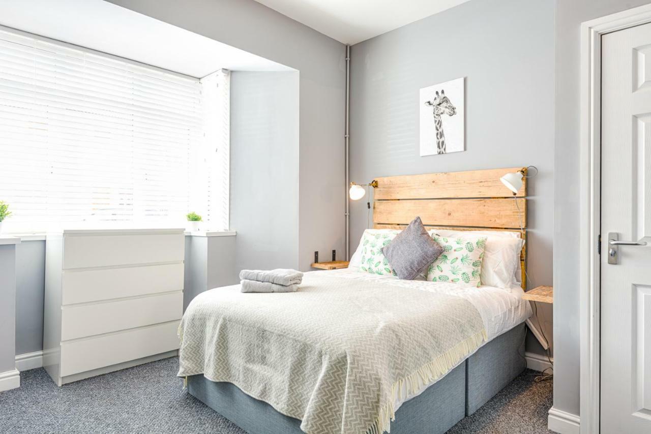 Wow, What A Space, Check Out! Apartment Swansea